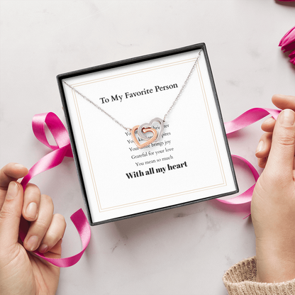 Personalized Interlocking Hearts Necklace with Custom Message Card – A Meaningful Gift for the Woman You Love