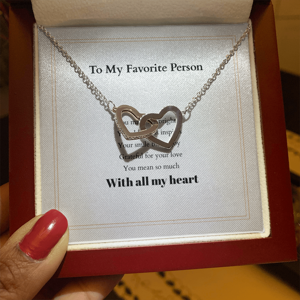 Personalized Interlocking Hearts Necklace with Custom Message Card – A Meaningful Gift for the Woman You Love